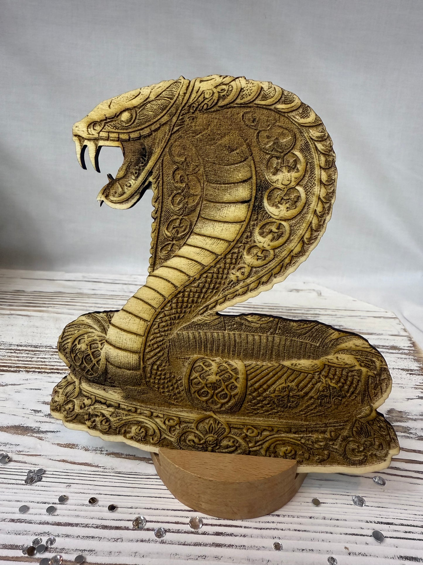 Laser Engraved Cobra Wood Art – Intricate Wooden Snake Decor